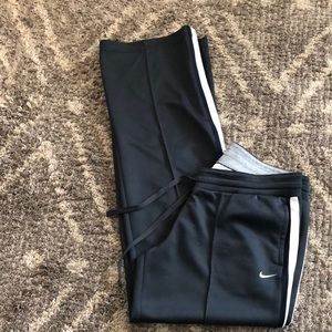 Women’s Gray Nike sweats 100% polyester size M